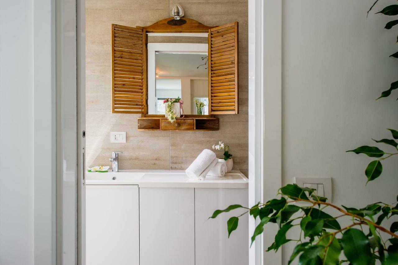 Victoria Apartment Комо Экстерьер фото